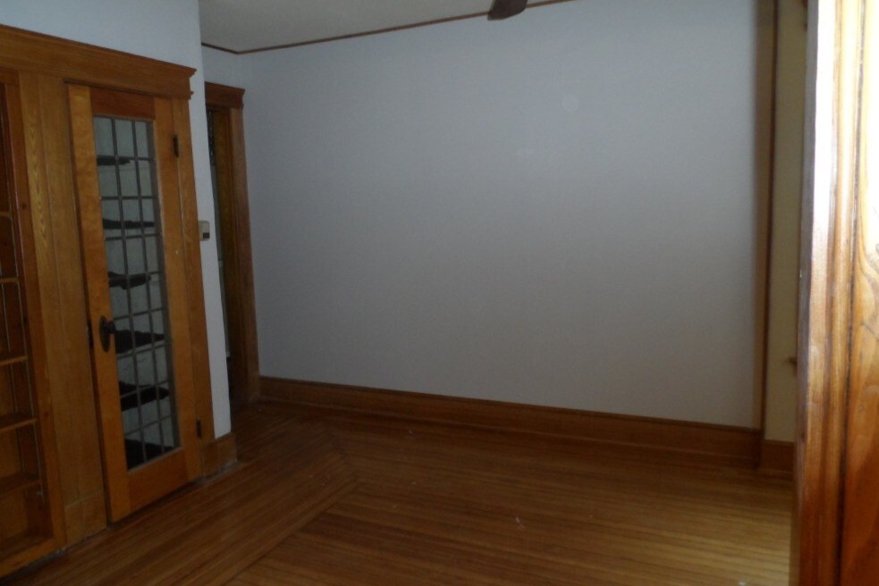 Primary Photo - 202 Maple St