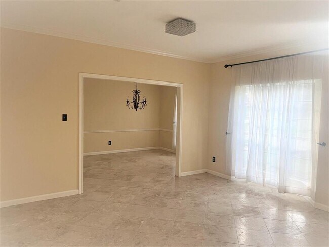 Foto del edificio - 16215 Rainbow Lake Rd