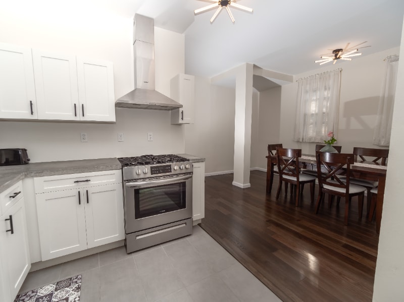 Photo - 190-04 Hollis Ave (Queens, NY)