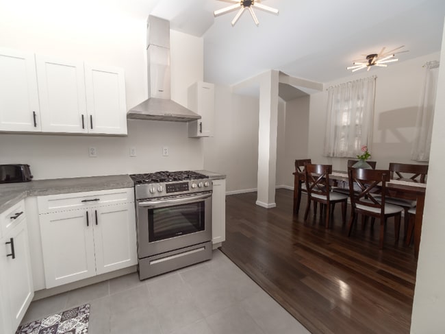 Photo - 190-04 Hollis Ave Apartment