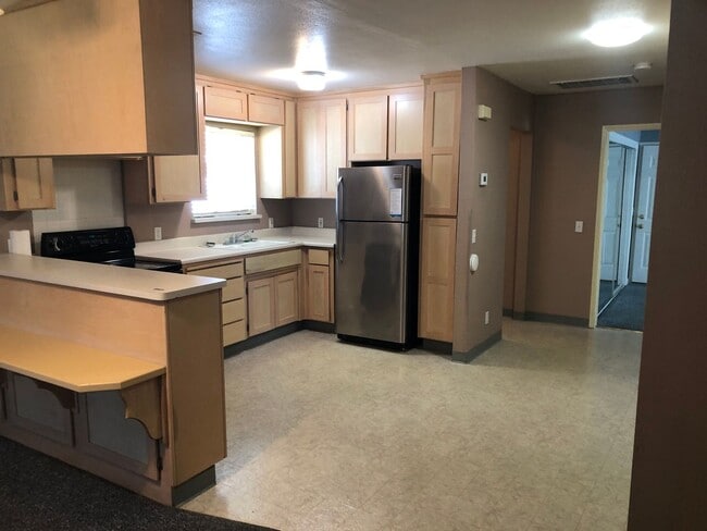 Building Photo - NOW AVAILABLE!! QUAINT HOME IN NEWMAN OUT IN THE COUNTRY