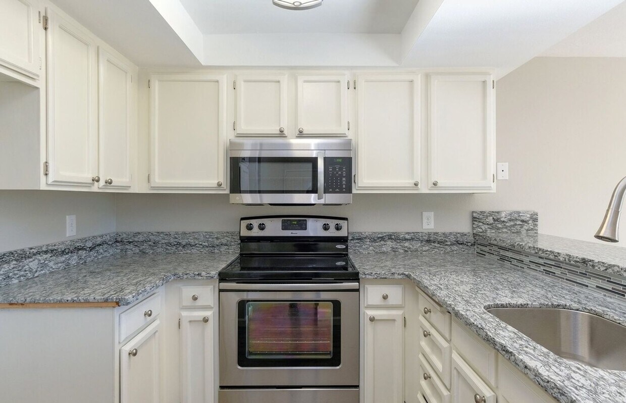 Foto principal - STUNNING 2 BEDROOM AND 2 BATHROOM