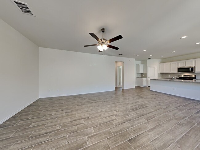 Foto del edificio - 1629 Briar Hunt Dr