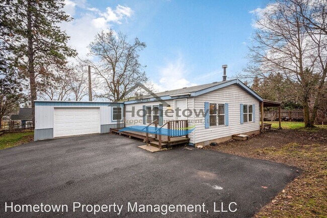 Foto del edificio - 3 br, 2 bath House - 15255 Coeur d'Alene St