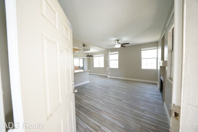 Foto del edificio - 3 br, 2 bath House - 7704 Himalayas Ave #1...