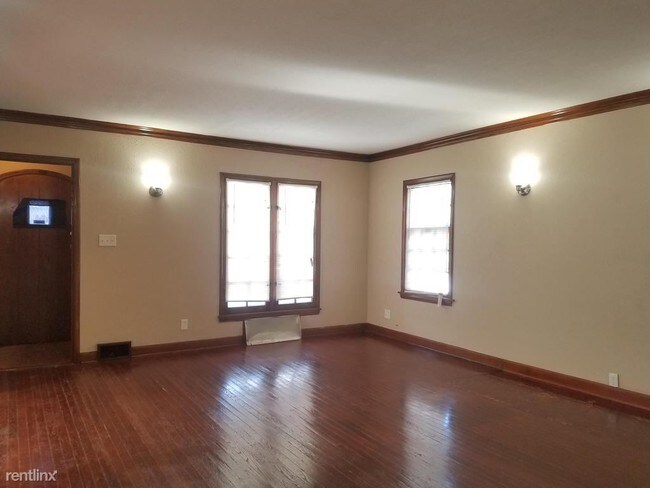 Building Photo - 2 br, 1 bath House - 5262 N 53rd Street