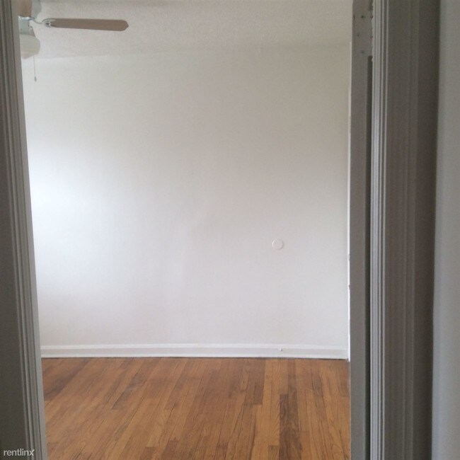 Foto del edificio - 2748 Noble Rd