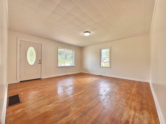 Foto del edificio - 107 N Robbins Ct