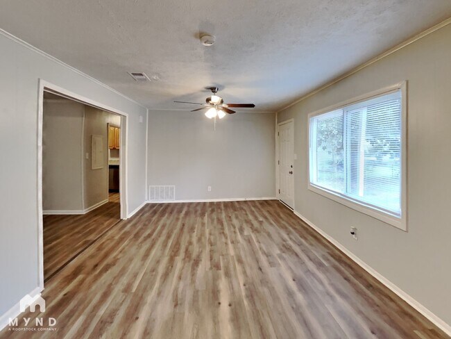 Foto del edificio - 10211 Allen Dr SW