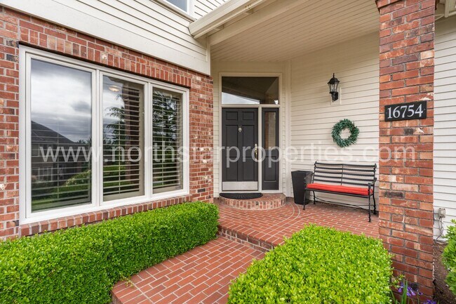 Foto del edificio - 16754 Quail Ct