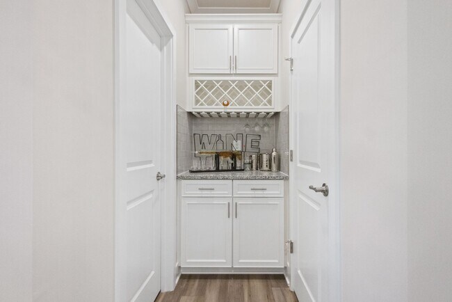 Building Photo - Spacious 3BR Townhome in Bryans Road