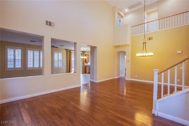 Foto del edificio - 11245 Newbury Hills Ave