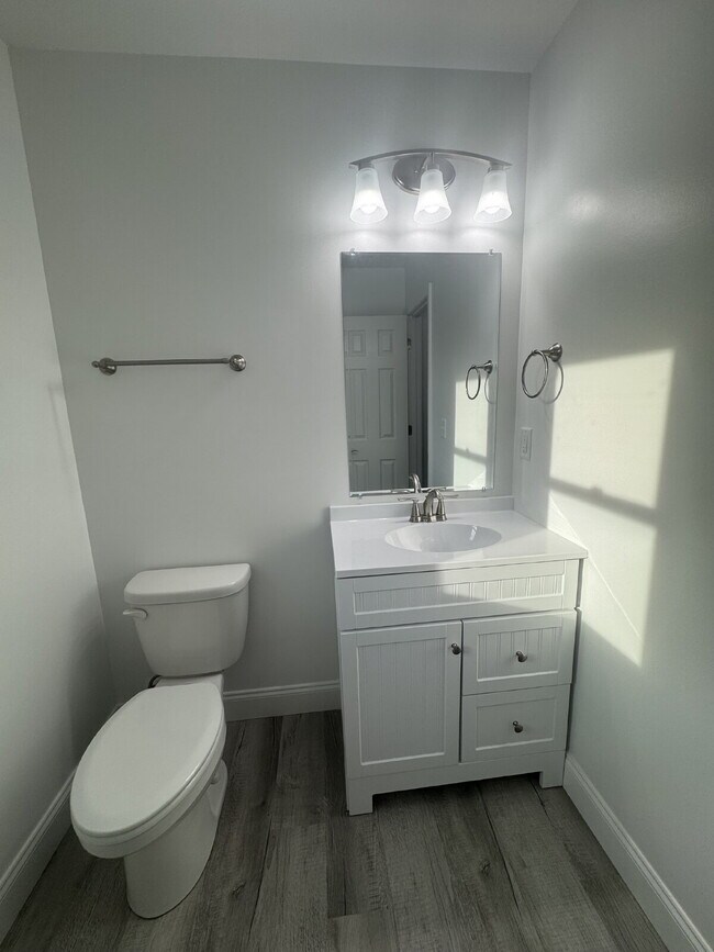 Foto del edificio - 203 Quinn Hill Ln