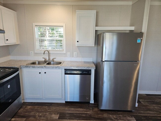 Building Photo - 14236 Max Hooks Rd