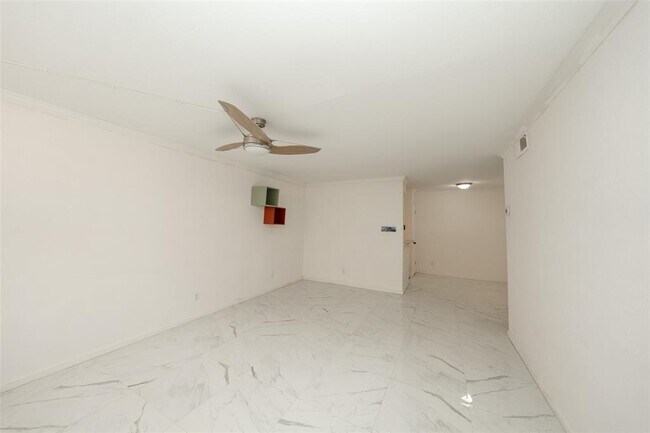 Foto del edificio - 5550 N Braeswood Blvd