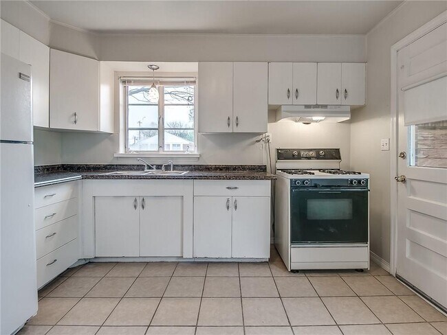 Foto del edificio - 4228 NW 14th St