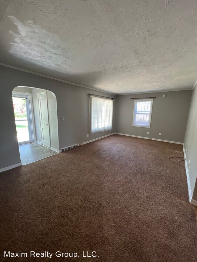 Building Photo - 3 br, 1 bath House - 3433 Ernst St.