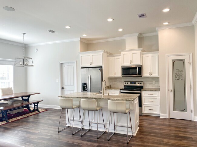 Building Photo - 3856 Zaun Cir