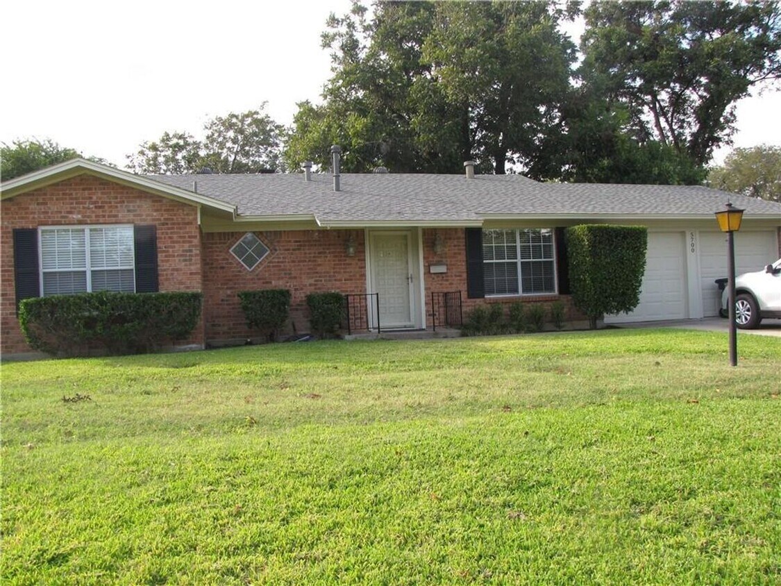 5700 Lubbock Ave, Fort Worth, TX 76133 House Rental in Fort Worth, TX