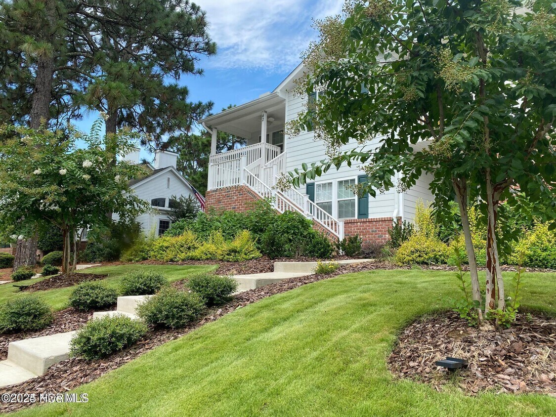Primary Photo - 32 Knoll Rd