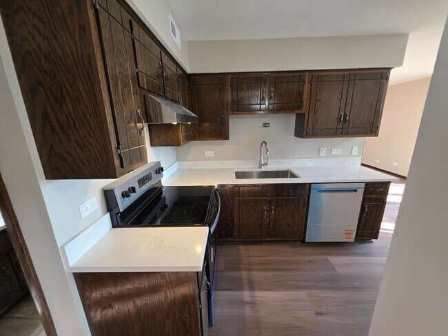 Building Photo - 9120 Orland Ct