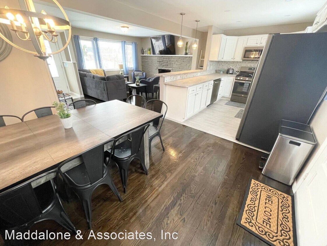Foto principal - 4 br, 2 bath House - 1171 Sunrise Blvd.