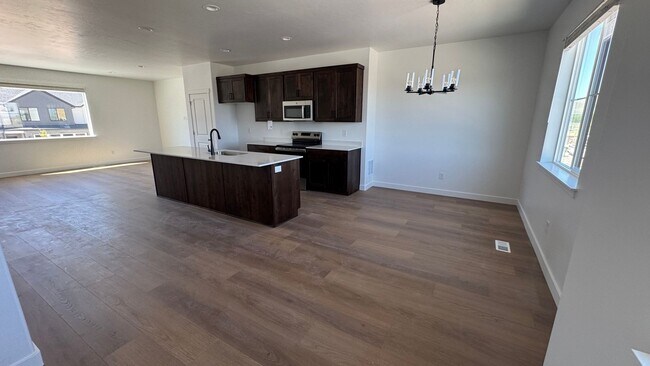 Foto del edificio - Brand new 3 Bedroom 3 Bath in Payson!