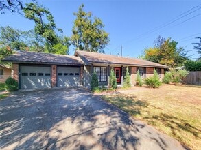 Building Photo - 9506 Vogue Ln
