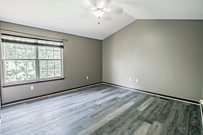 Foto del edificio - Charming Townhome in Brennan Estates