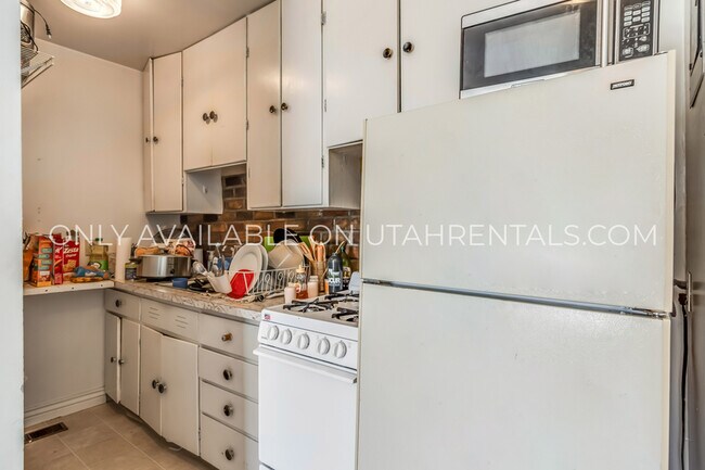 Foto del edificio - 206 S 1600 W