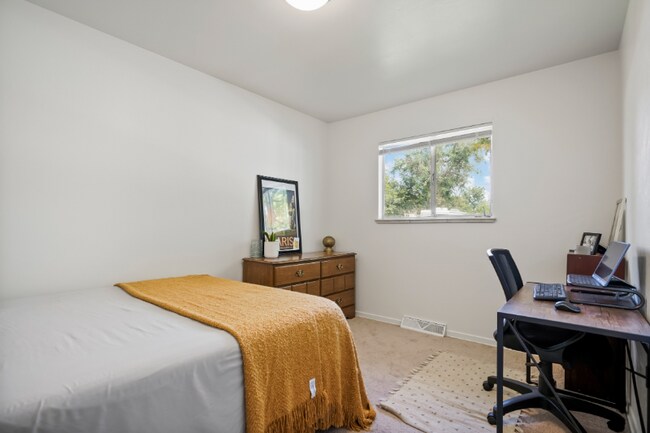 Foto del edificio - 6307 Fenton St