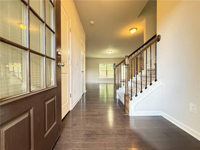 Building Photo - 1739 Charcoal Ives Rd