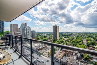 Building Photo - E18HTEEN