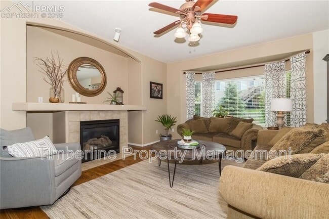 Foto del edificio - 1333 Lookout Springs Dr