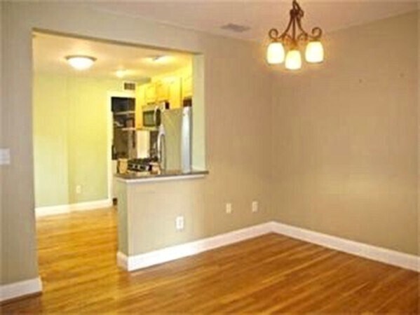 Foto del edificio - 606 E 6th St