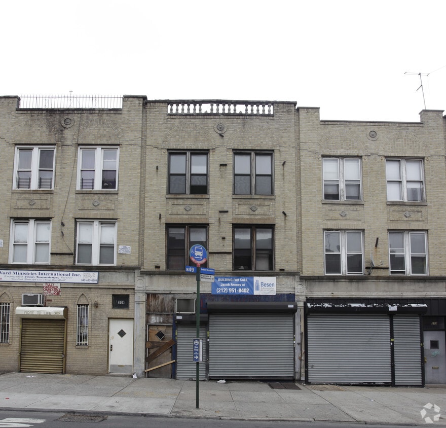 Foto del edificio - 311 Rogers Ave