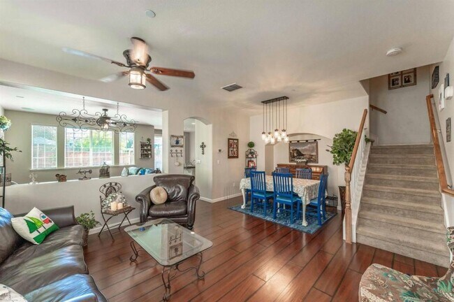 Building Photo - 1335 Incline Drive #3