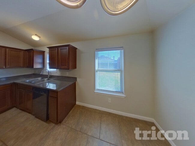 Building Photo - 8405 Weeping Cherry Ln