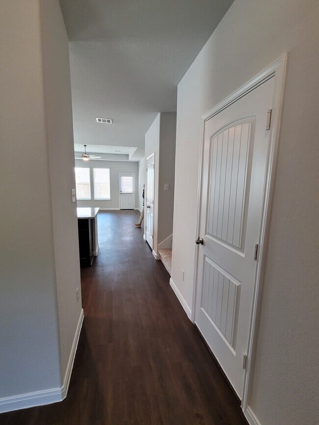Building Photo - 4325 McGregor Blf Ln