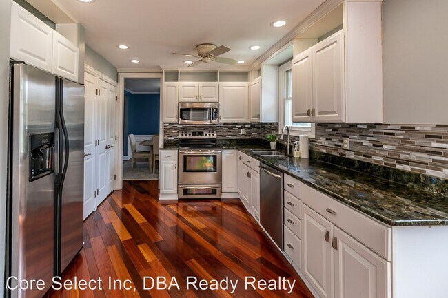 Building Photo - 3 br, 2.5 bath House - 1147 Nantucket Ave