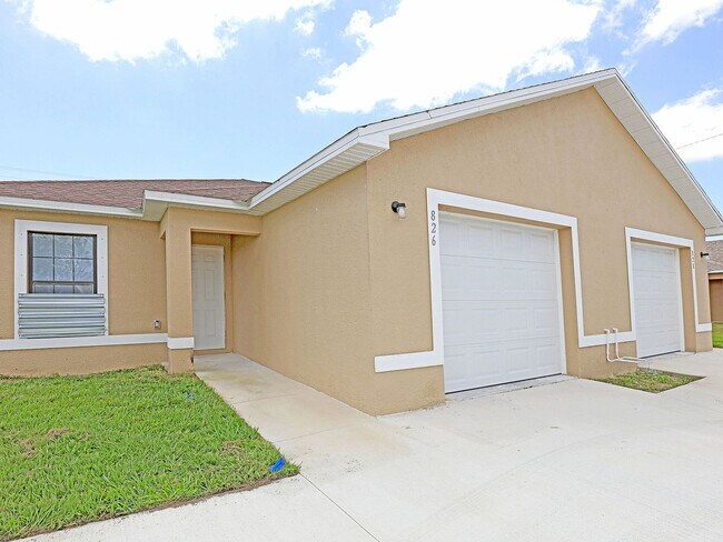 Foto del edificio - Cape Coral 826