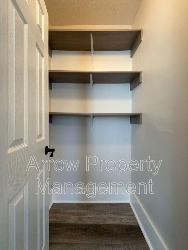 Building Photo - 926 A St
