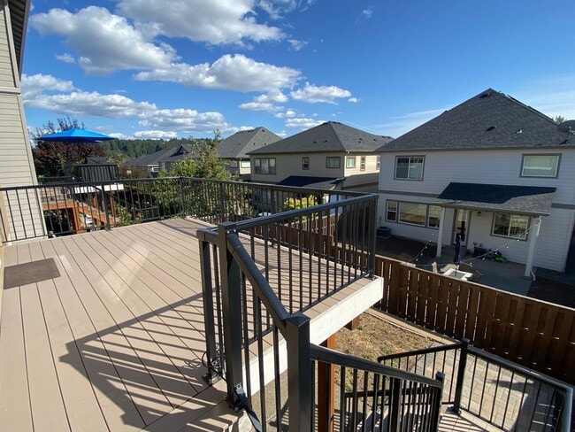 Building Photo - Gorgeous Beaverton Home 3 BD* 2.5 BA* Sing...
