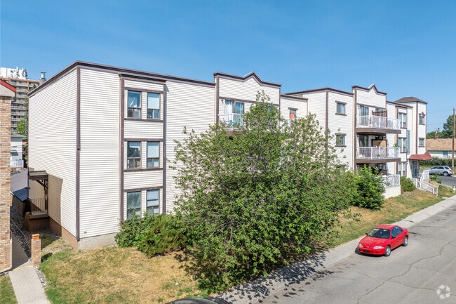 Building Photo - International Ave Apartments