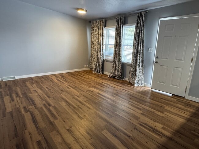 Foto del edificio - 3814 Mississippi Ave