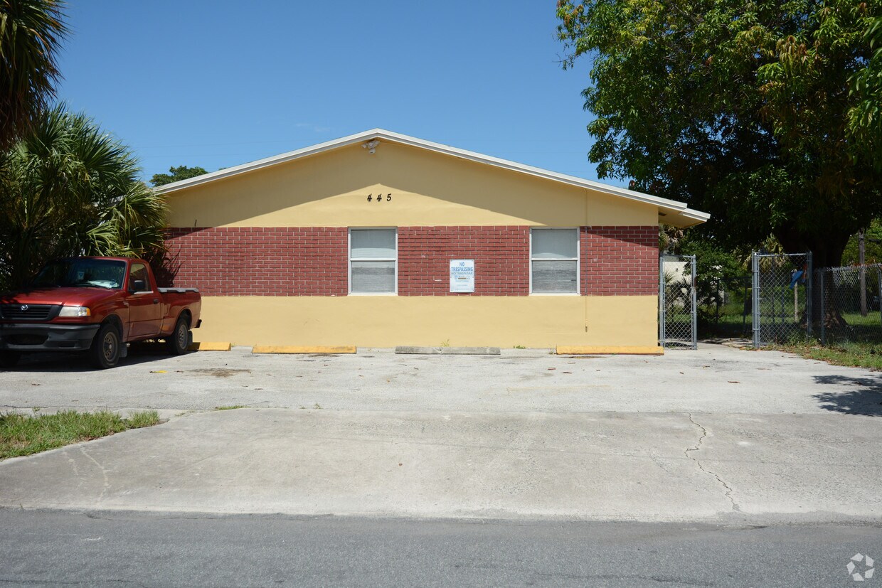 Primary Photo - 445 10th St