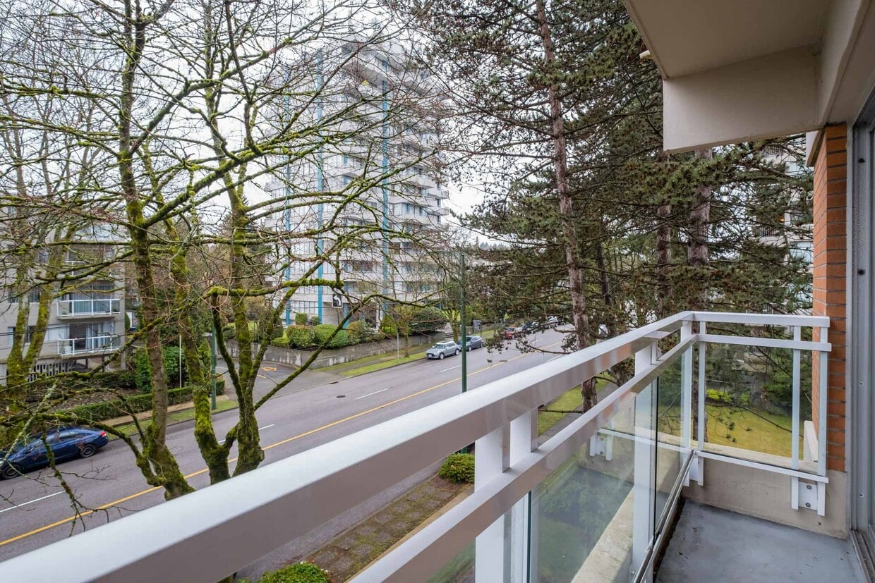 Primary Photo - Bellevue Towers