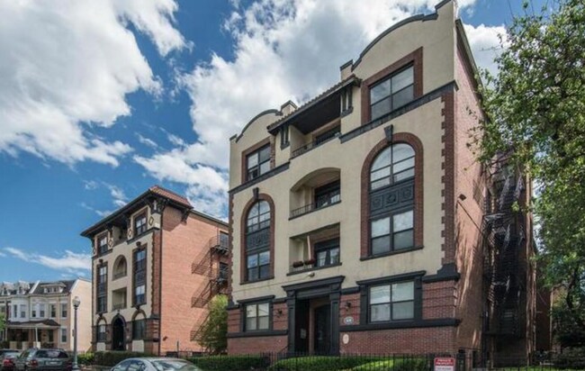 Foto del edificio - 1438 Meridian Pl NW