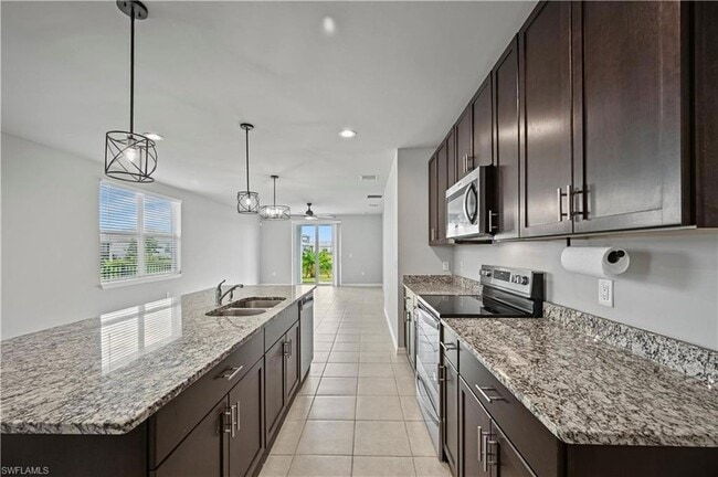Building Photo - 43744 Cattleman Dr