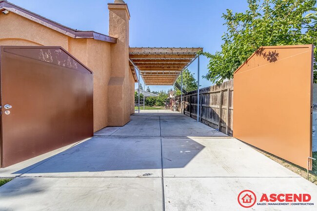 Building Photo - Comfortable 3BD/2BA Home in Tulare's 93274 — Move-In Ready!